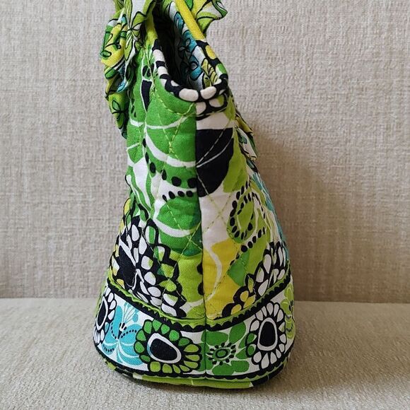 Vera Bradley Ruffle Lily Bag in Limes Up Pattern - Picture 4 of 11